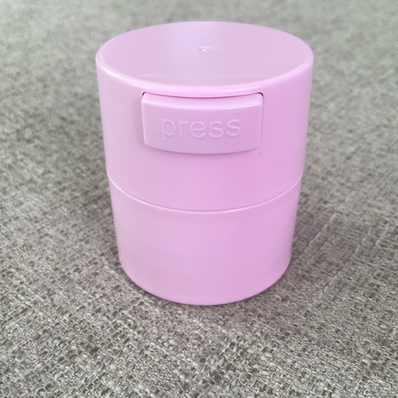 Eyelash Glue Storage Container, Pink Sealing Extension Eyelash Glue Jar Storage - Picture 1 of 6